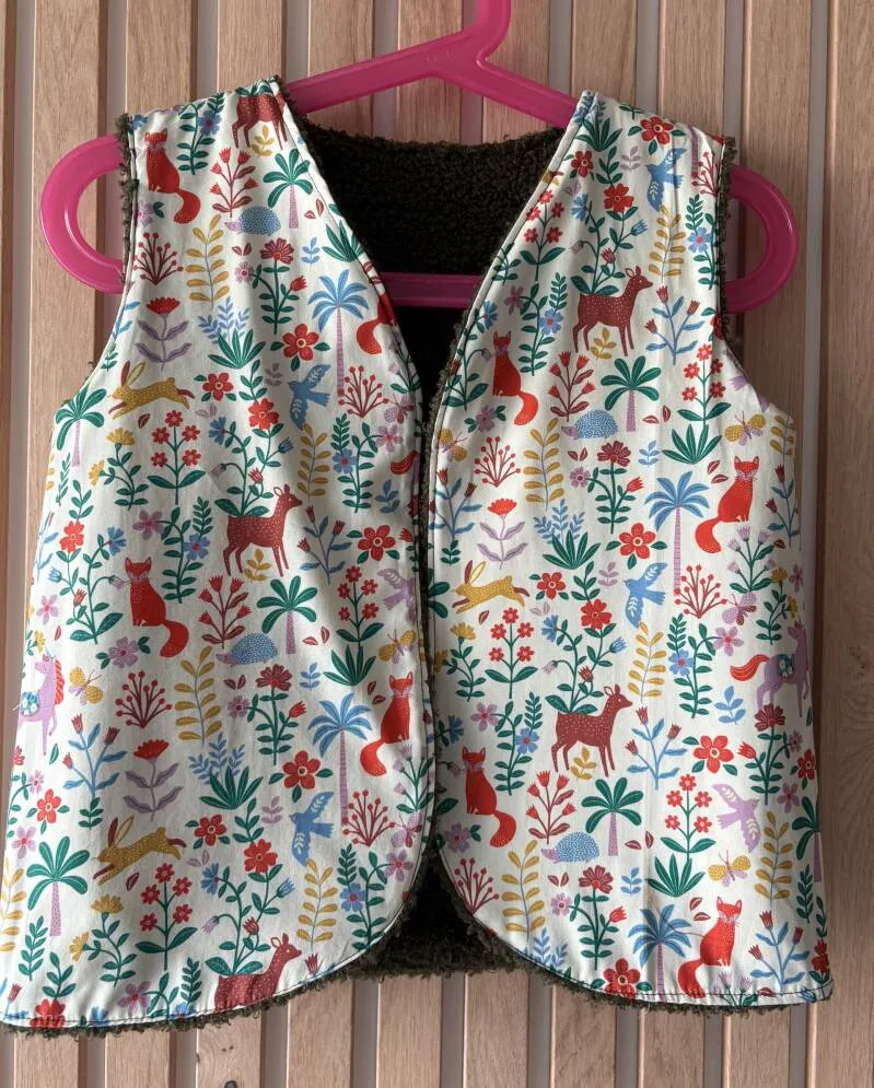 Gilet "Berger" réversible pour enfant - Kaki Animaux - Taille 7 ans | Pivoine et Coton